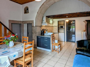 Gîte Rénové avec Confort et Nature à Saint-Bresson - FR-1-583-101